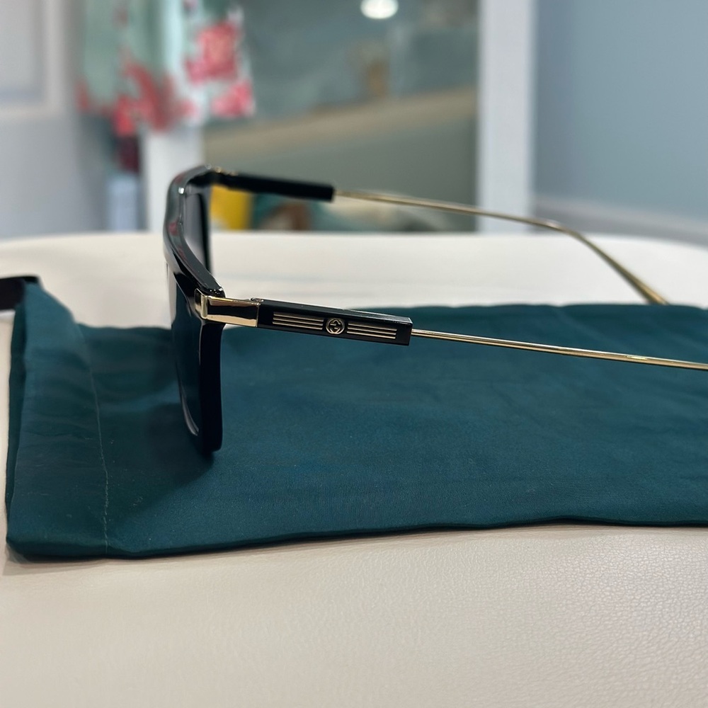 Gucci Black Rectangular Sunglasses - image 2